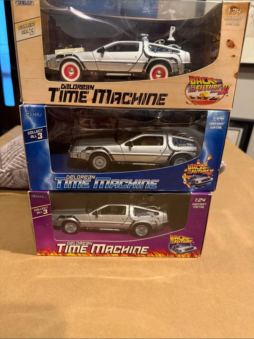 3 items BACK TO THE FUTURE  DeLorean Time Machine Silver Die-Cast Collectibles